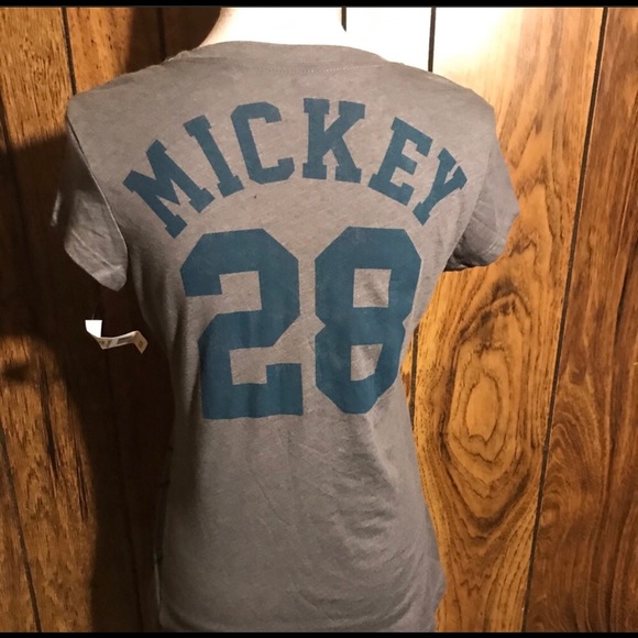 Super cute women’s Mickey Mouse T-shirt - Picture 3 of 4